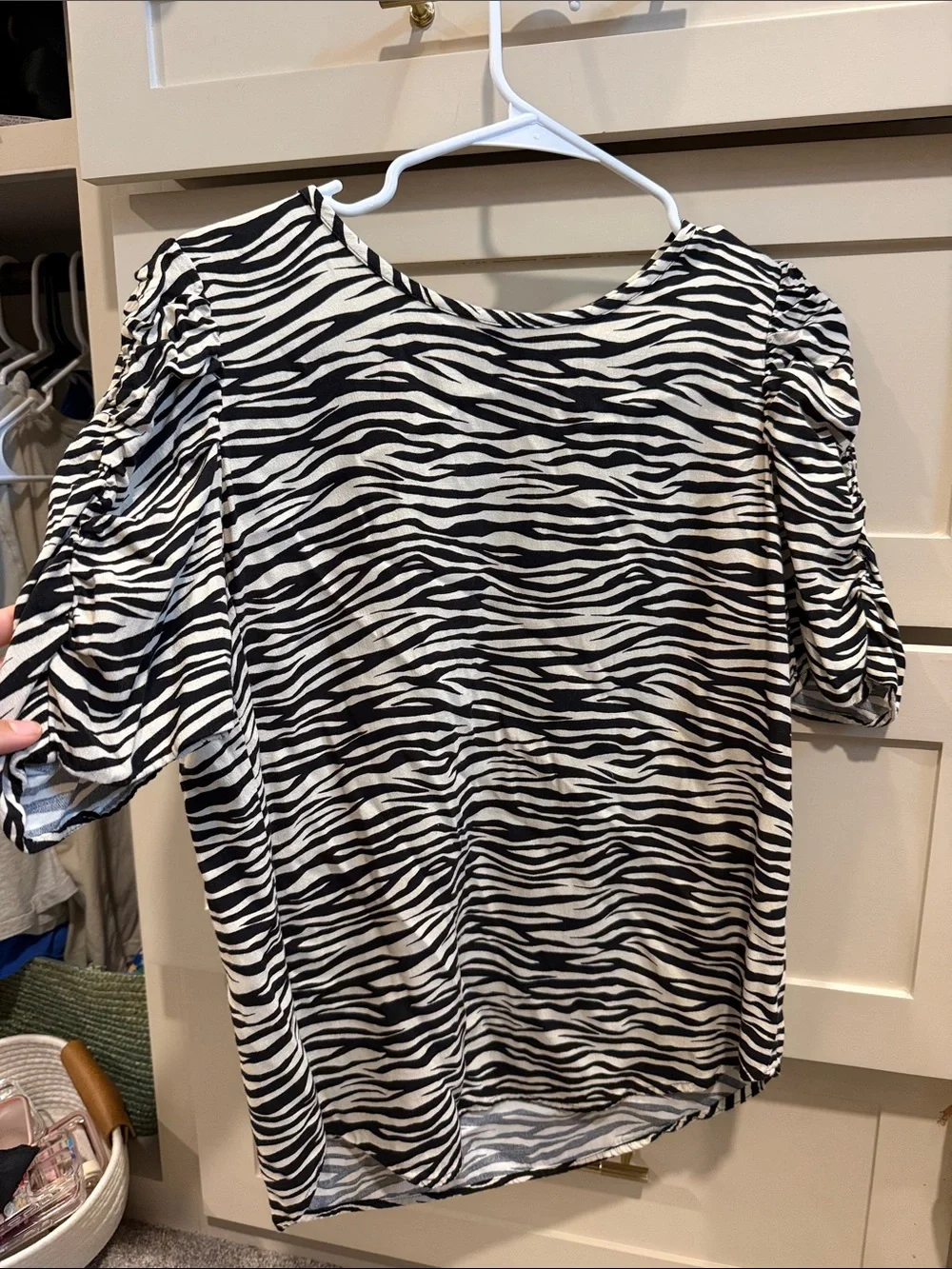 LOFT Black and White Zebra Print Puff-Sleeve Blouse